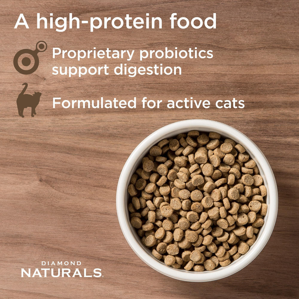 Diamond Naturals chicken meal and rice formula for high-protein active cats.