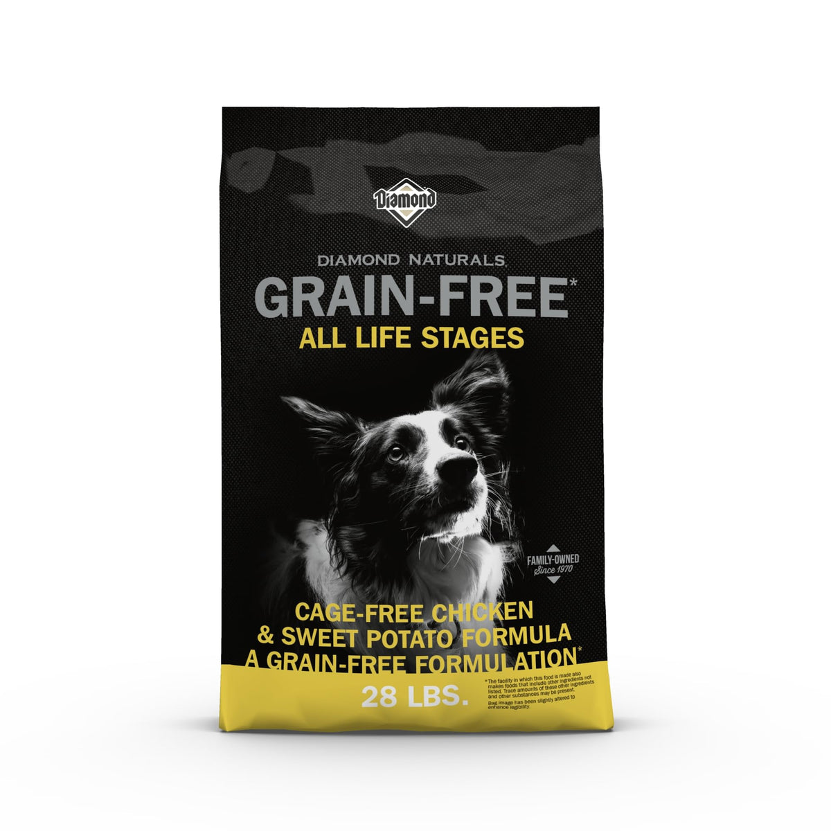 Diamond Naturals grain-free chicken kibble in bag highlighting real chicken as the #1 ingredient for lean energy.