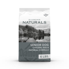 Diamond Naturals Senior Real Meat Recipe bag shows real cage-free chicken for protein and flavor.