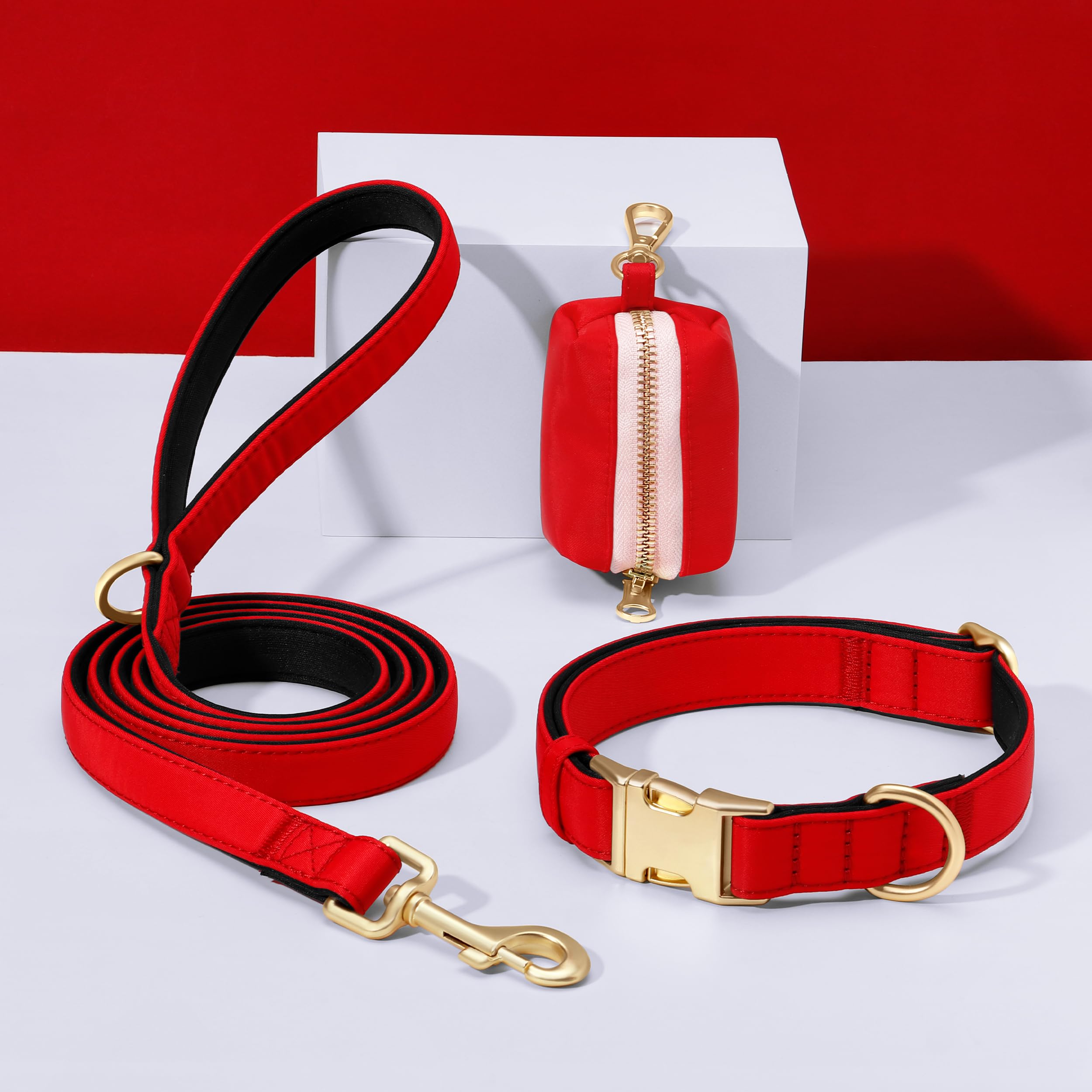 Didog classic-red collar combines bold color with quick-release convenience