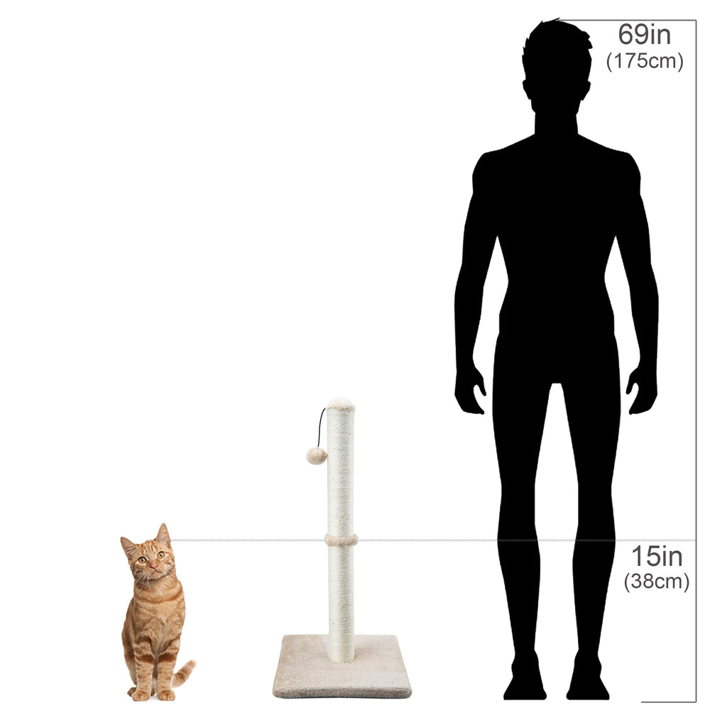 Dimaka plush ball attracts cats for playful engagement.