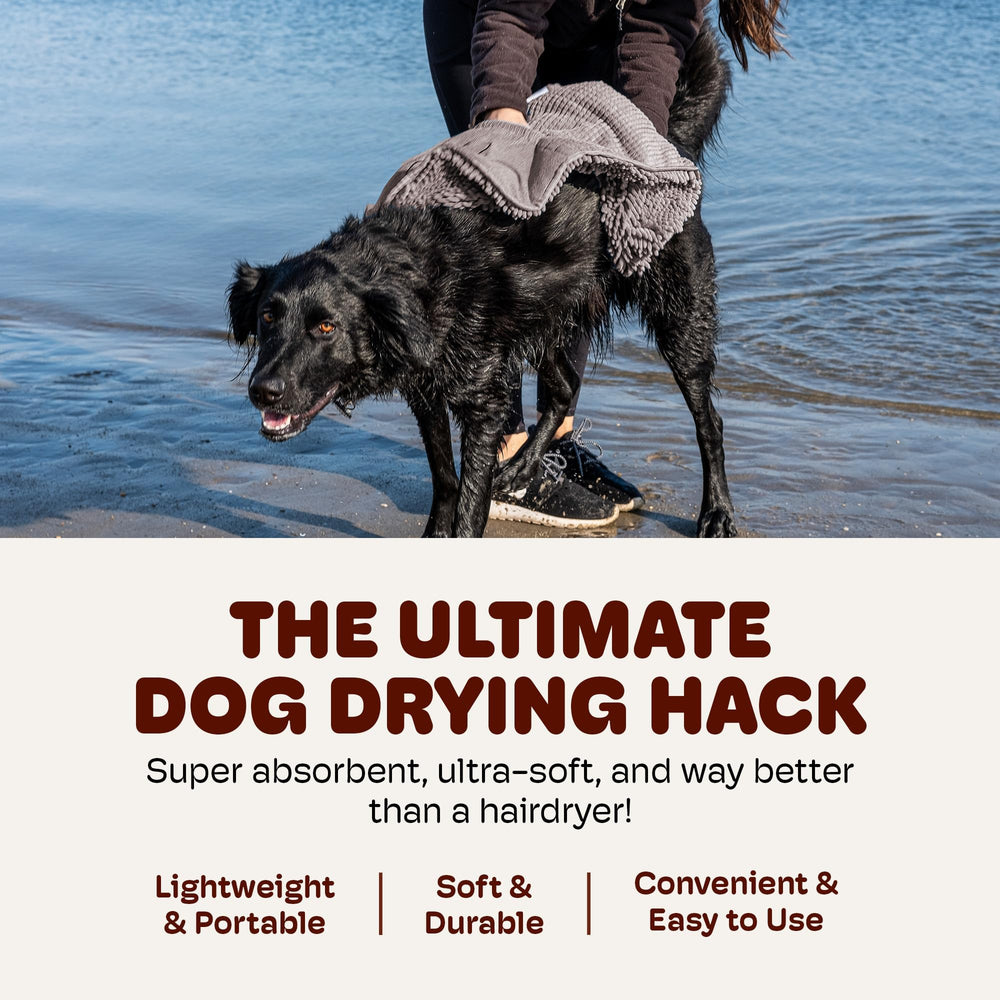 Dog Gone Smart Dirty Dog Shammy dual hand pockets facilitate easier grooming and control.