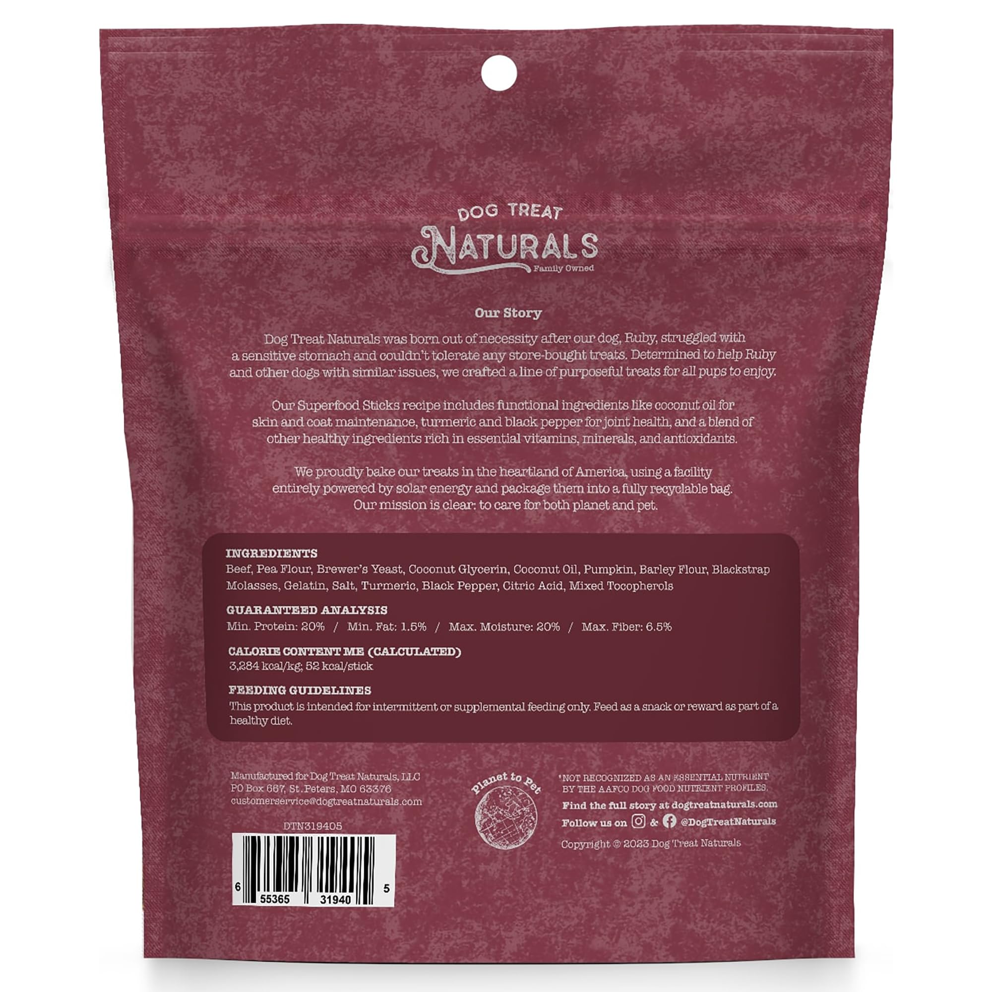 Dog Treat Naturals Superfood Sticks used as training reward for dogs.