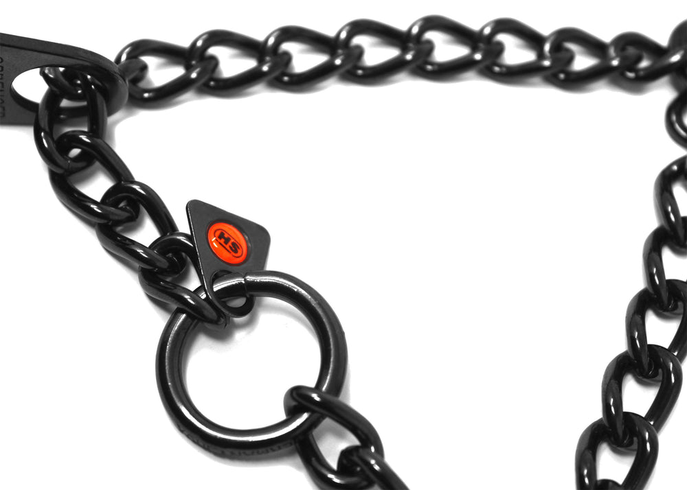 Dogline leash swivel attachment reduces tangling during walks.