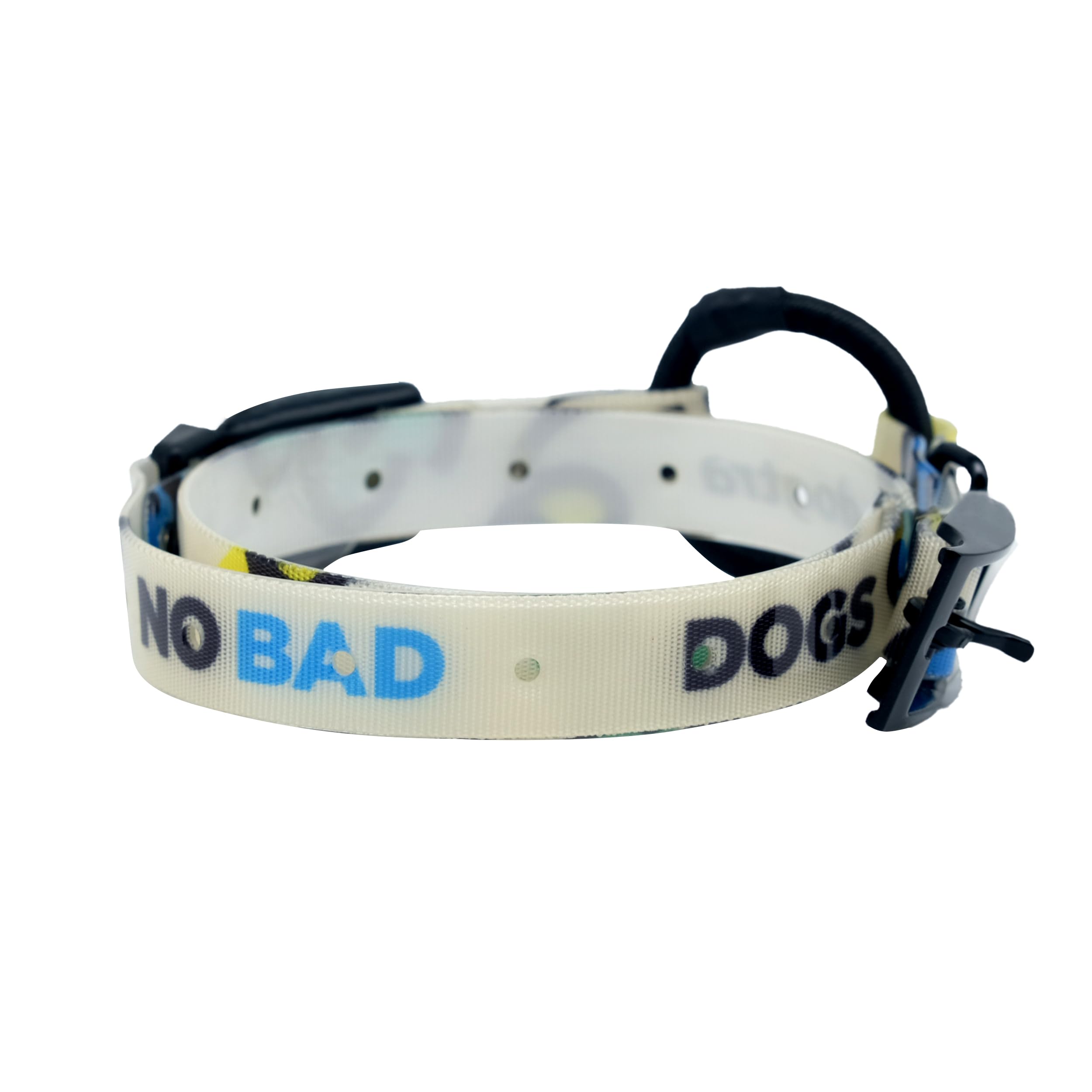 Dogtra Tom Davis strap in action during training sessions showing secure contact