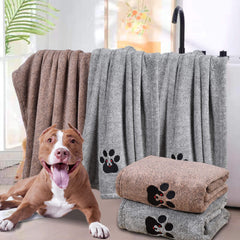 Dogvingpk microfiber towel shows high absorbency for quick drying.