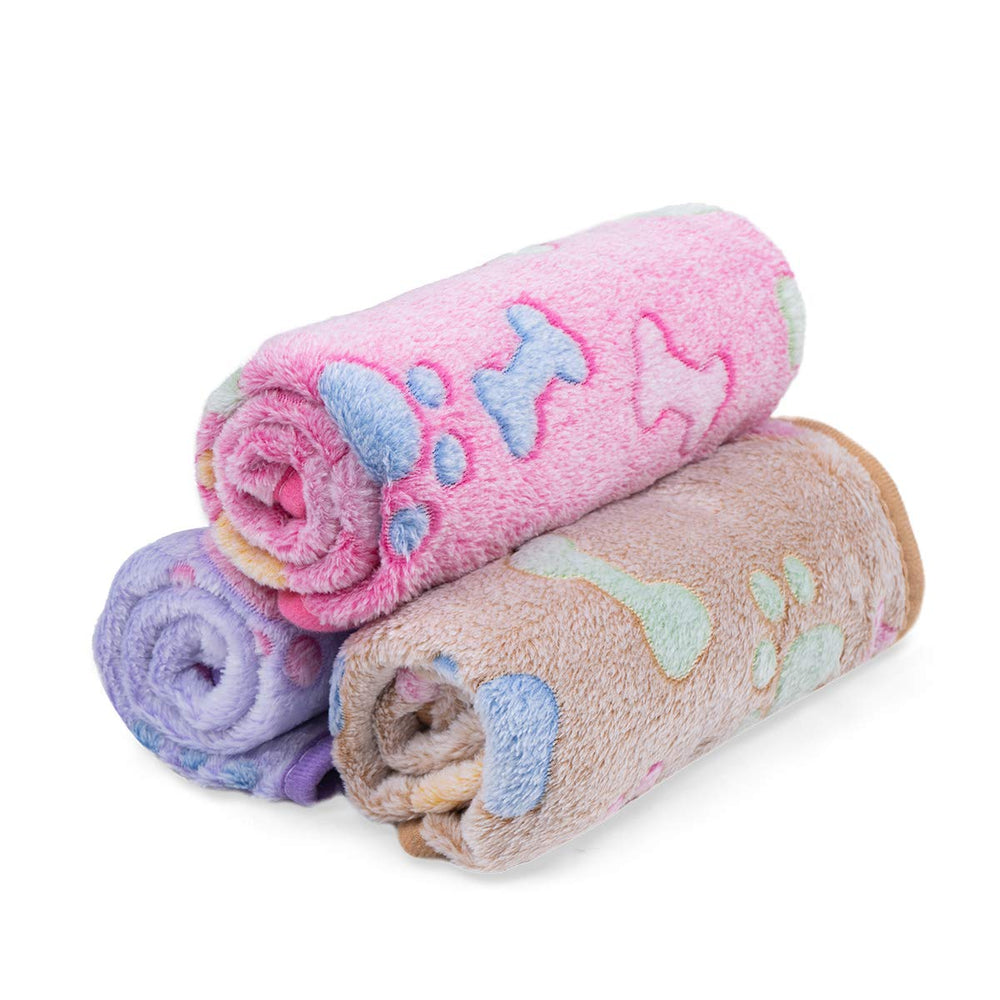 Dono lightweight travel blanket for cars and trips.