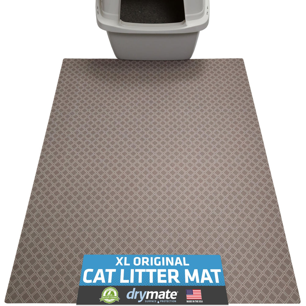Drymate cat litter mat with litter-trapping design captures litter and reduces tracking.