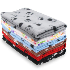 EAGMAK dog and cat fleece blanket with paw print in black, ideal for snuggling on the sofa
