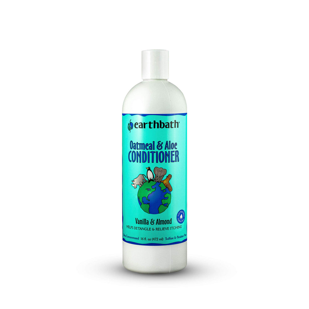 Earthbath Oatmeal & Aloe Conditioner bottle highlighting detangling benefits for dogs