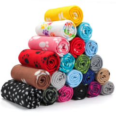 Eccliy puppy blanket with paw pattern offers cozy warmth for small dogs and cats.