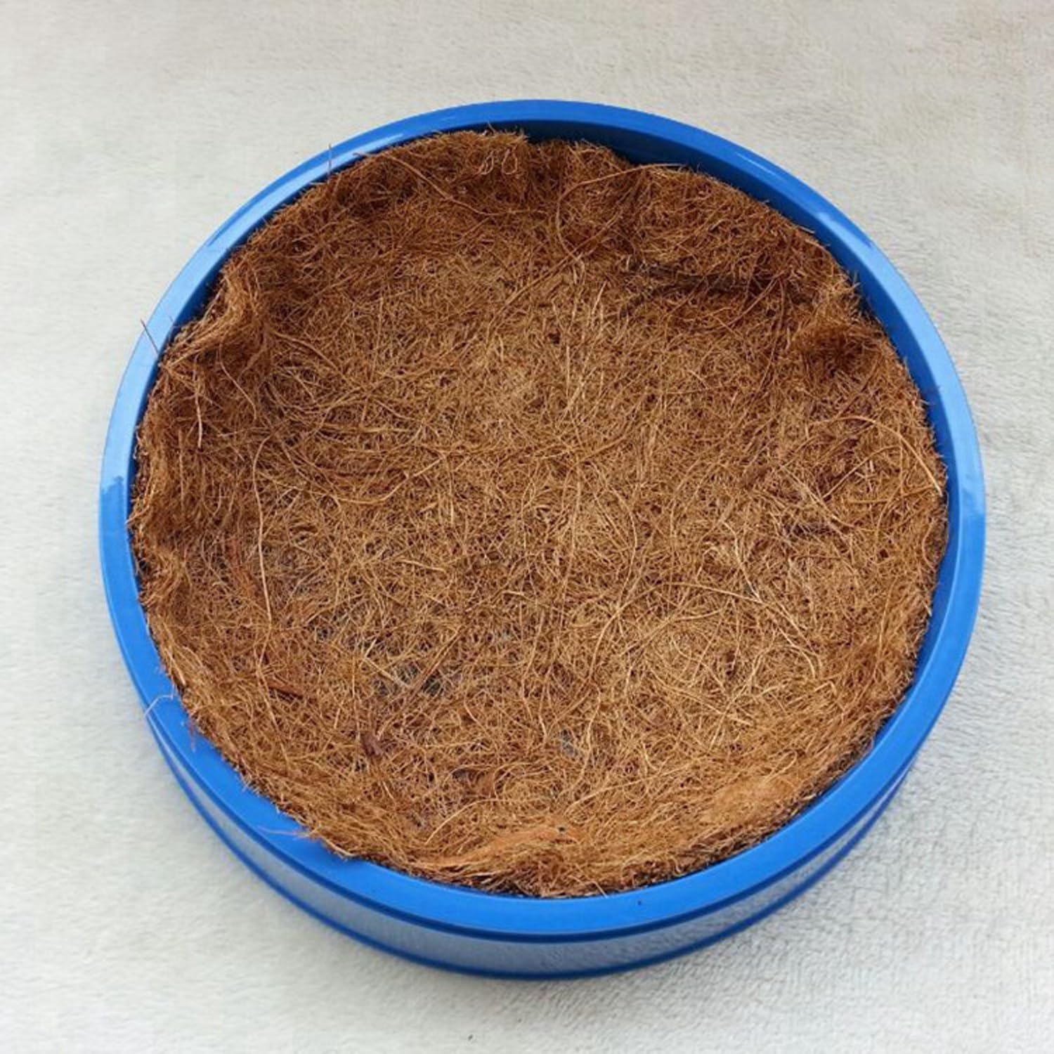 Ecjiuyi 10-pack nest pads help organize nesting areas.