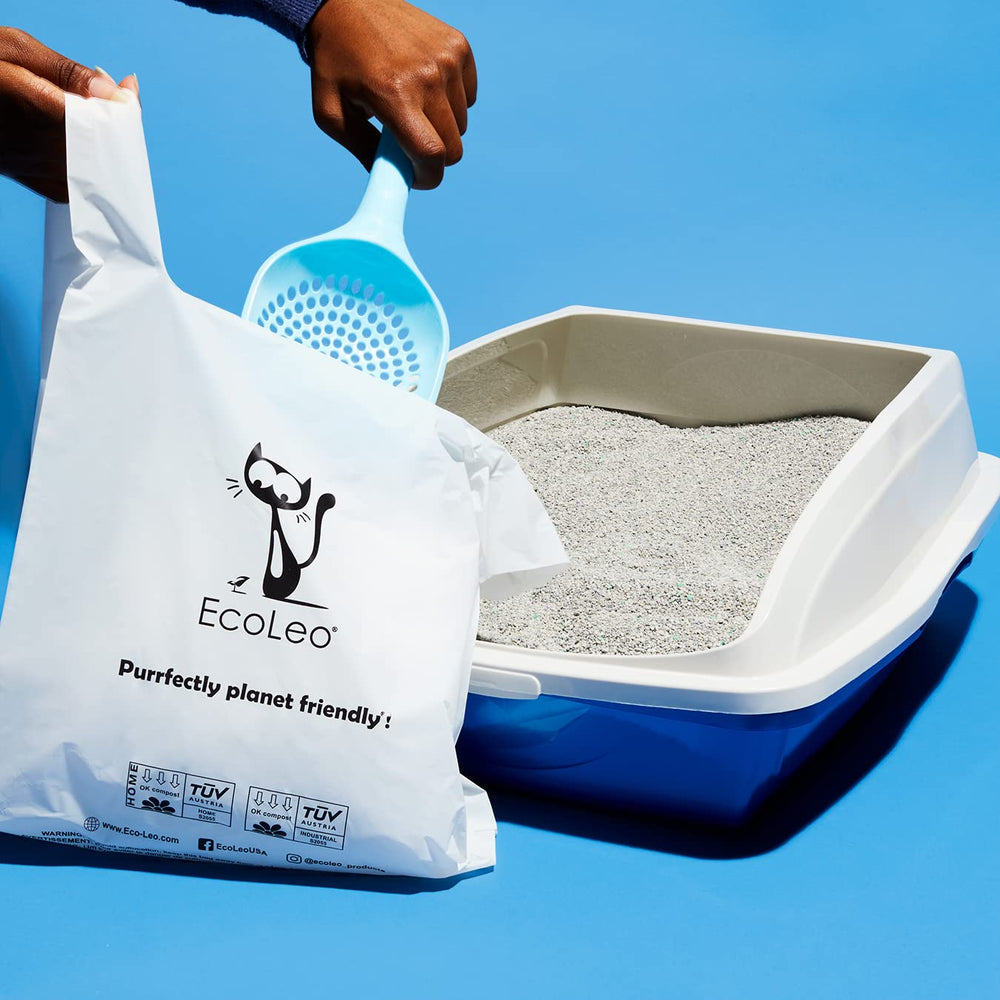 EcoLeo cat litter bags XL inside the box ready to use for quick cleanup.