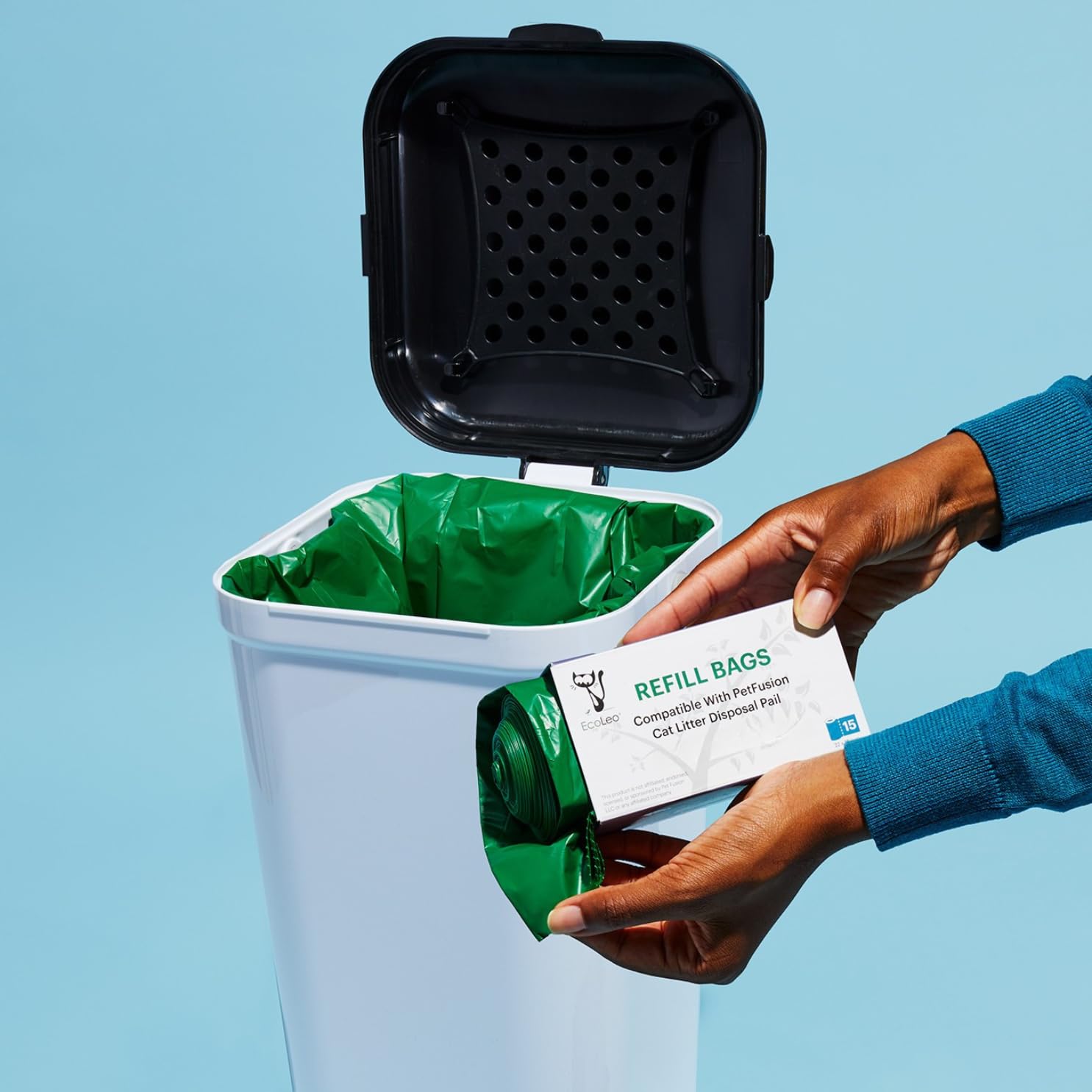 EcoLeo heavy-duty green liners shown to resist tearing during disposal.