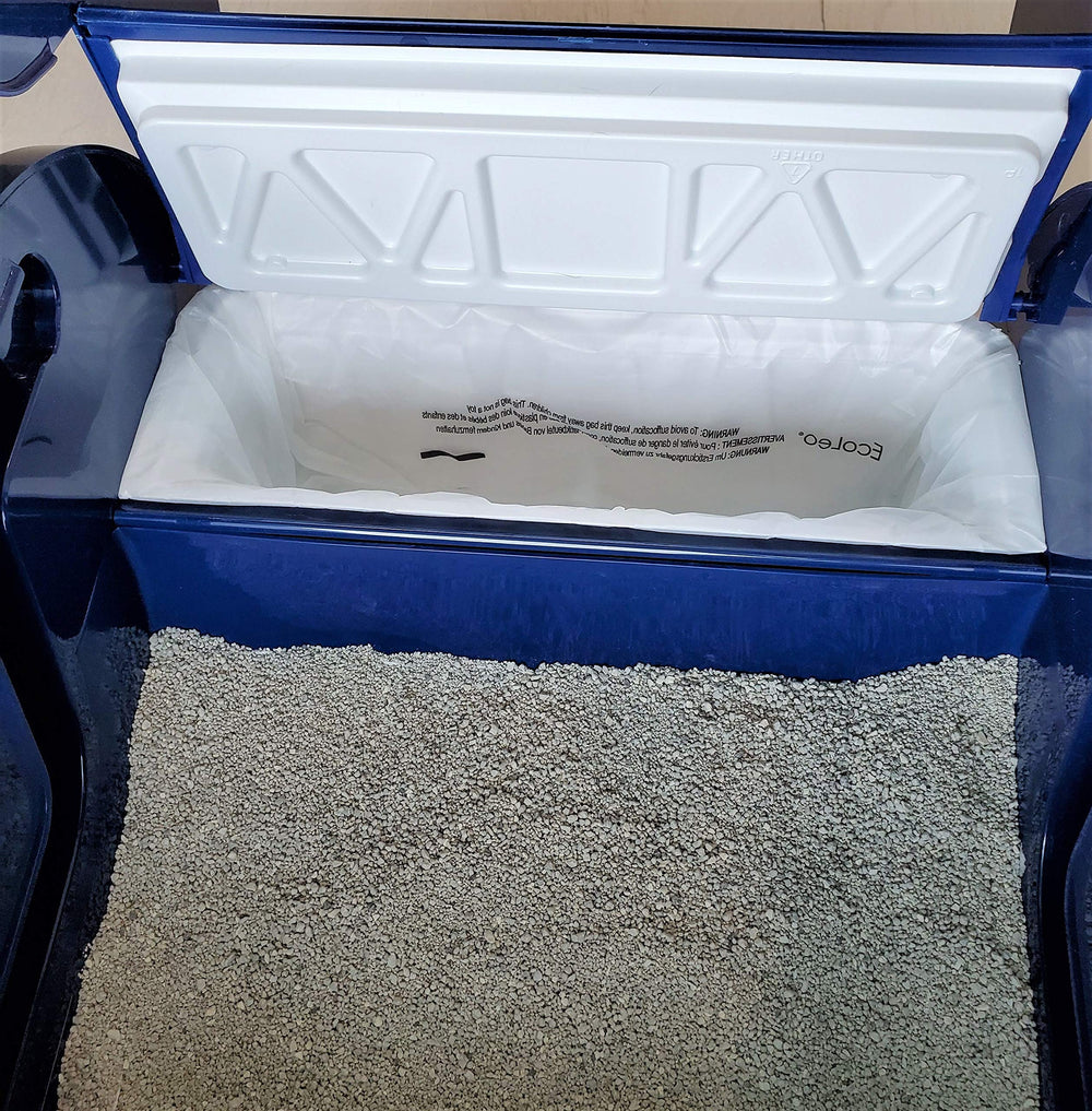 Tear- and leak-resistant EcoLeo liner protects floors.