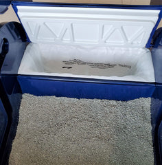 Tear- and leak-resistant EcoLeo liner protects floors.