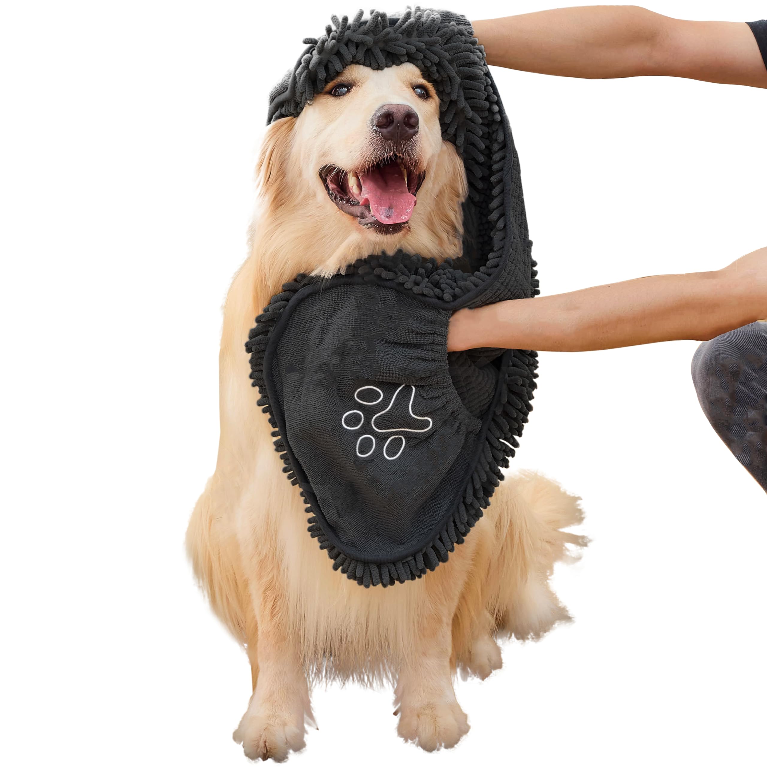 EDENATURE dog towel close-up showing high absorbency for fast drying