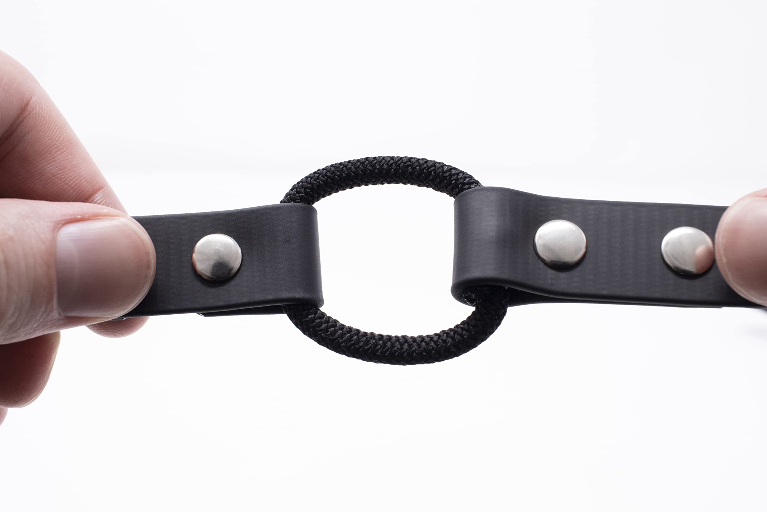 Educator quick snap buckle with sturdy D-ring supports leash and ID tag