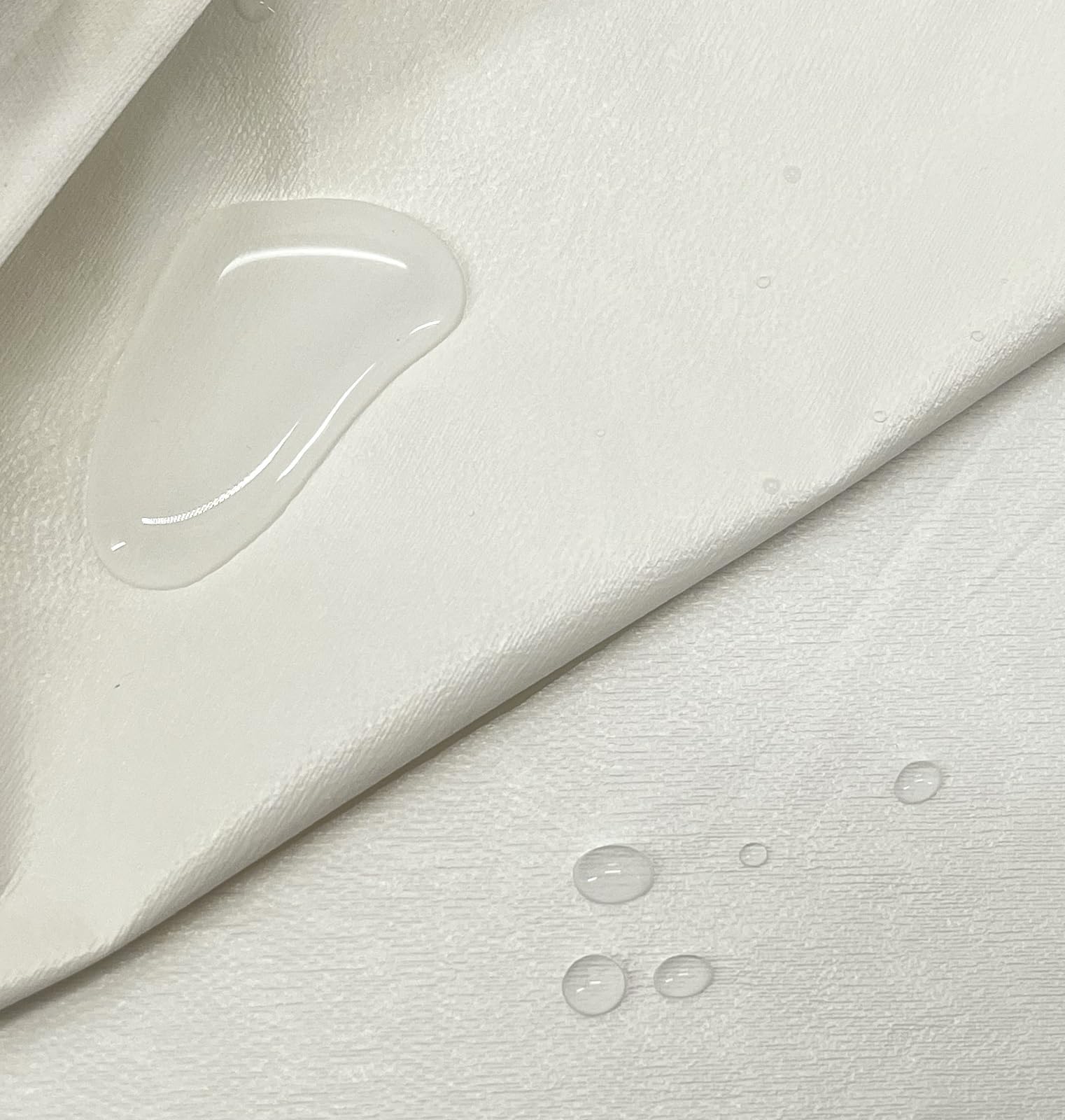 EechicSpace full-wrap zipper for secure closure and protection