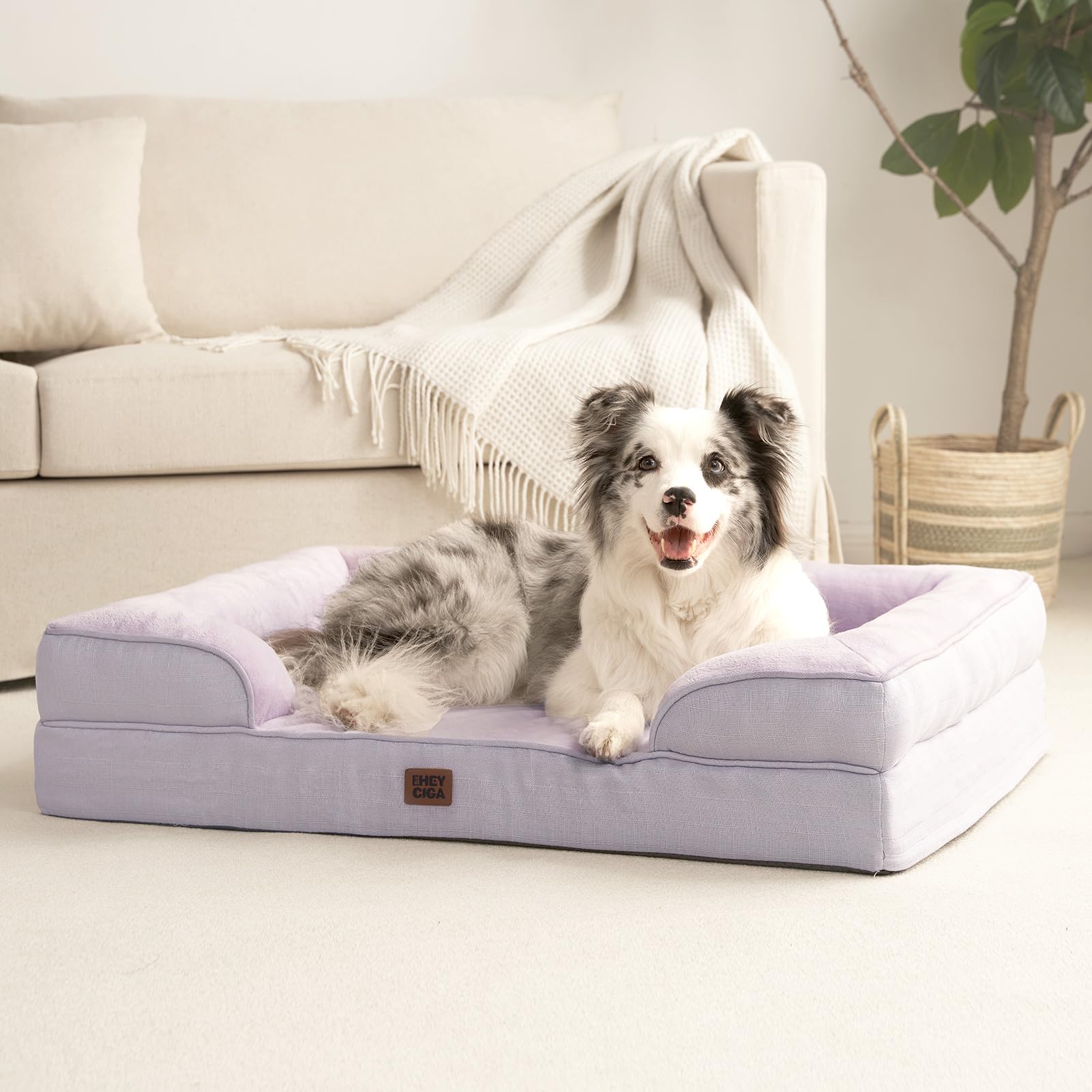 EHEYCIGA non-slip-bottom keeps the bed in place.