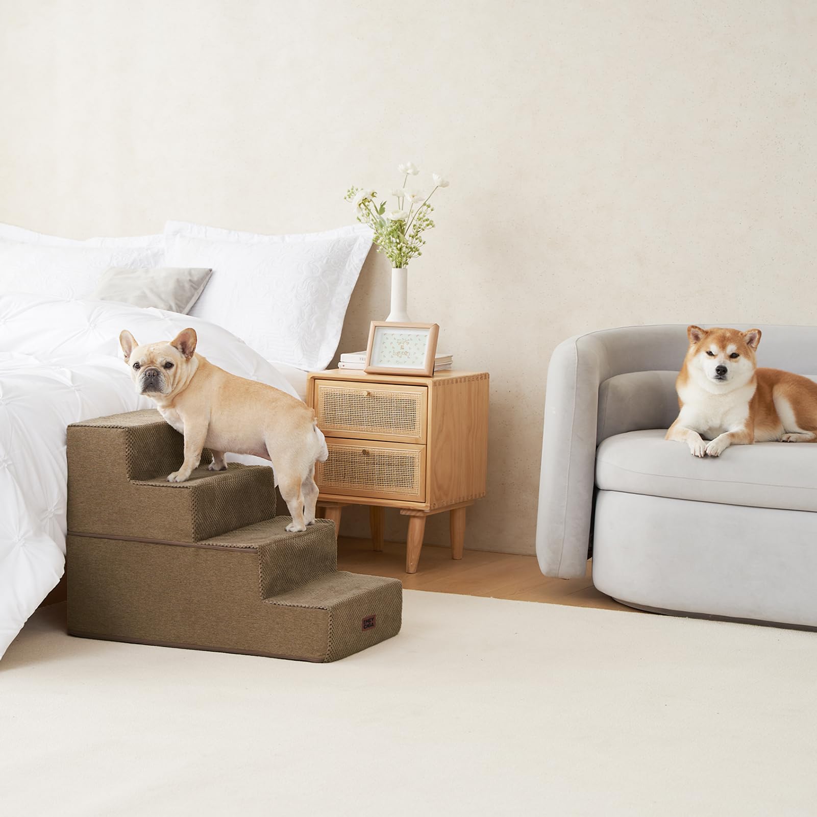 EHEYCIGA dog stairs non-slip base provides secure indoor footing.