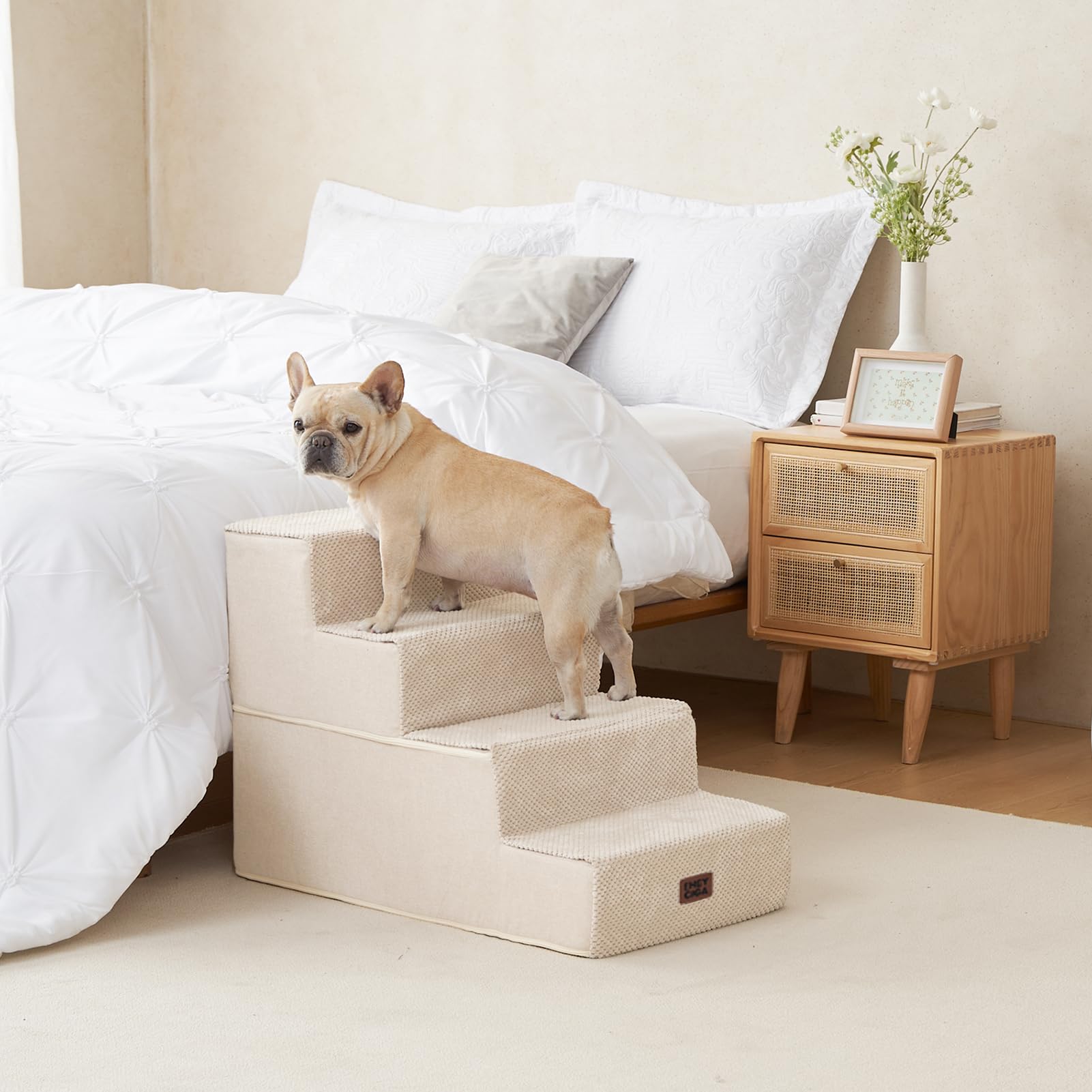 Removable cover on EHEYCIGA stairs for easy cleaning.