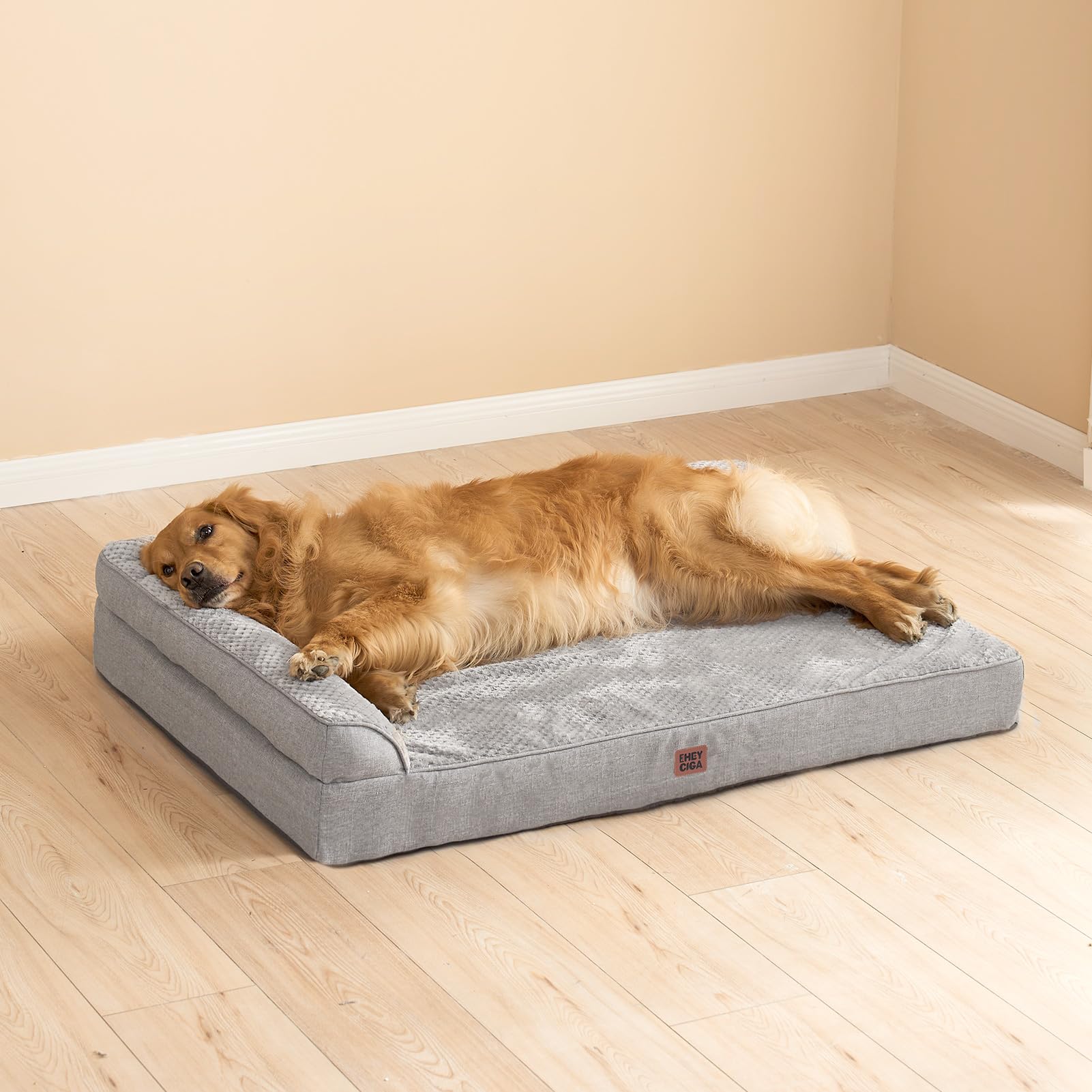 EHEYCIGA extralarge bed uses a zipper closure on the removable cover.