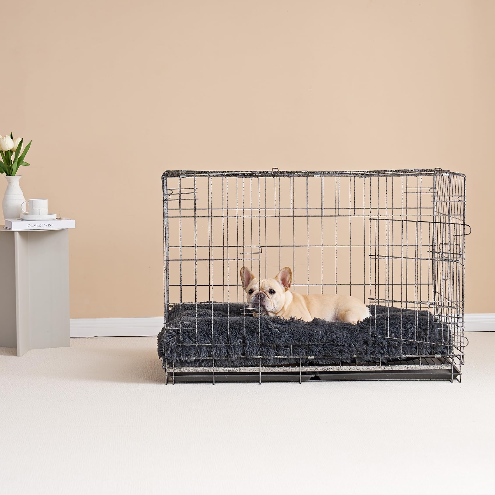EHEYCIGA fluffy dog crate bed in crate use demonstrates versatility