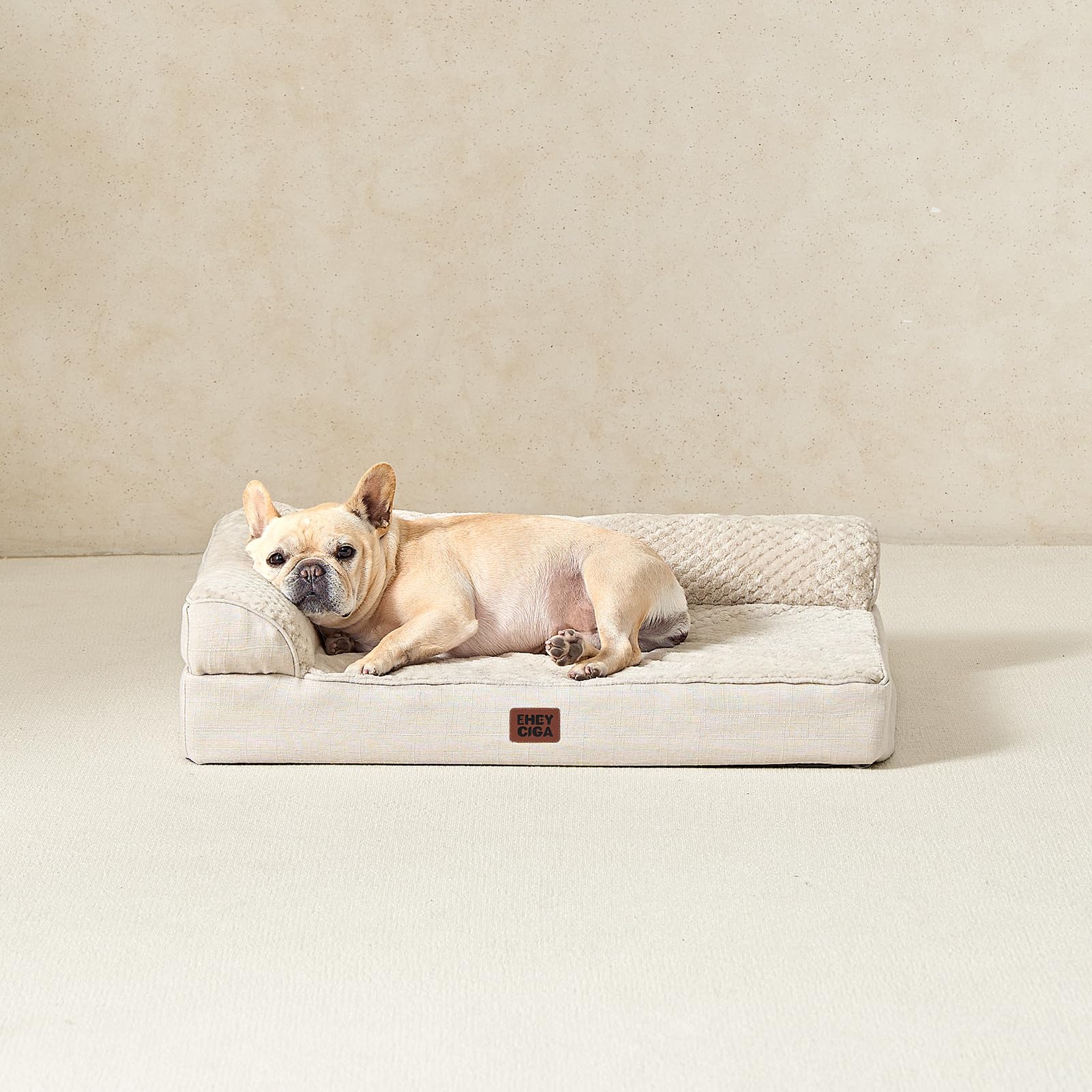 EHEYCIGA ample dimensions 35x22x6 inches suit large breeds.