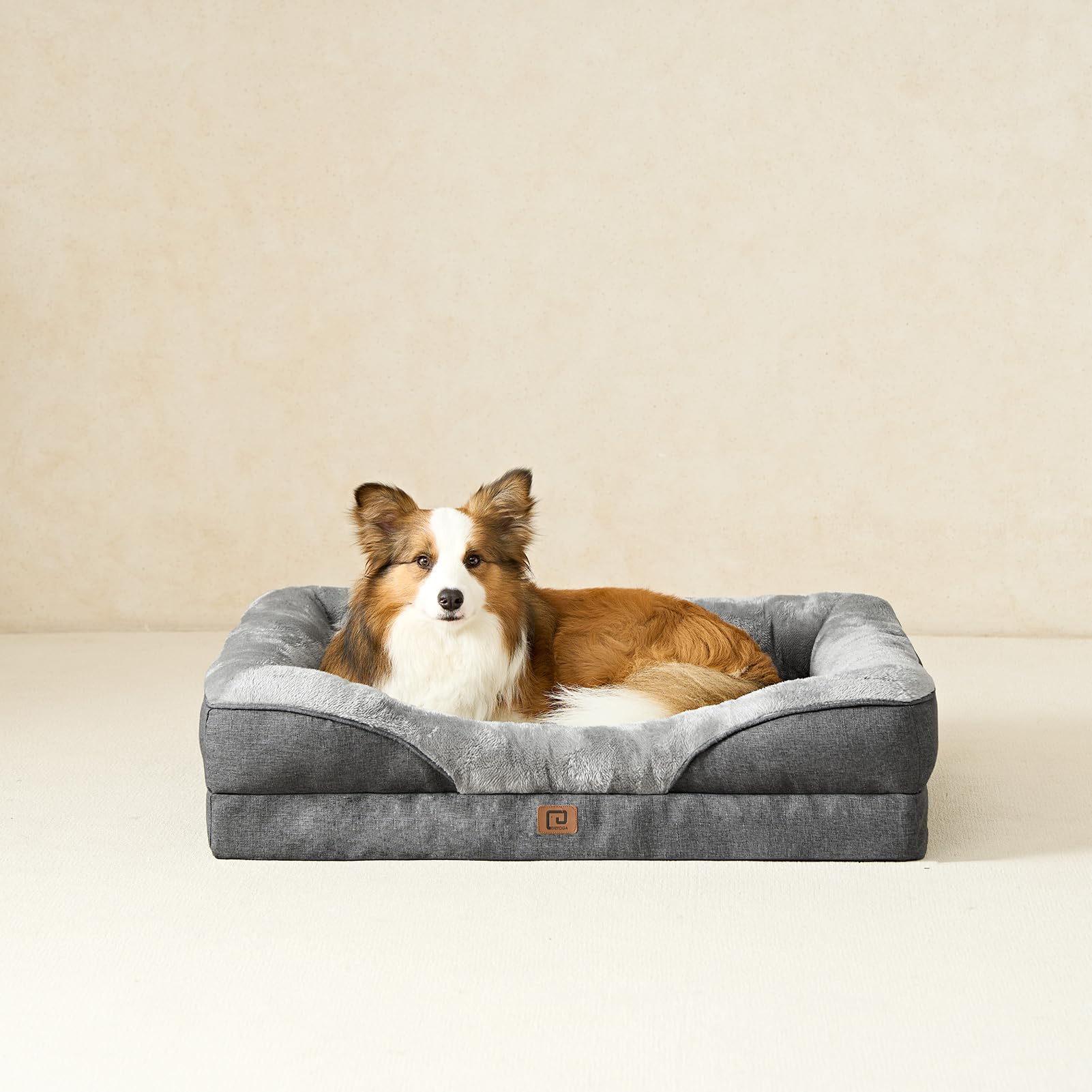 EHEYCIGA bed shows easy-cleaning zipper and washable cover