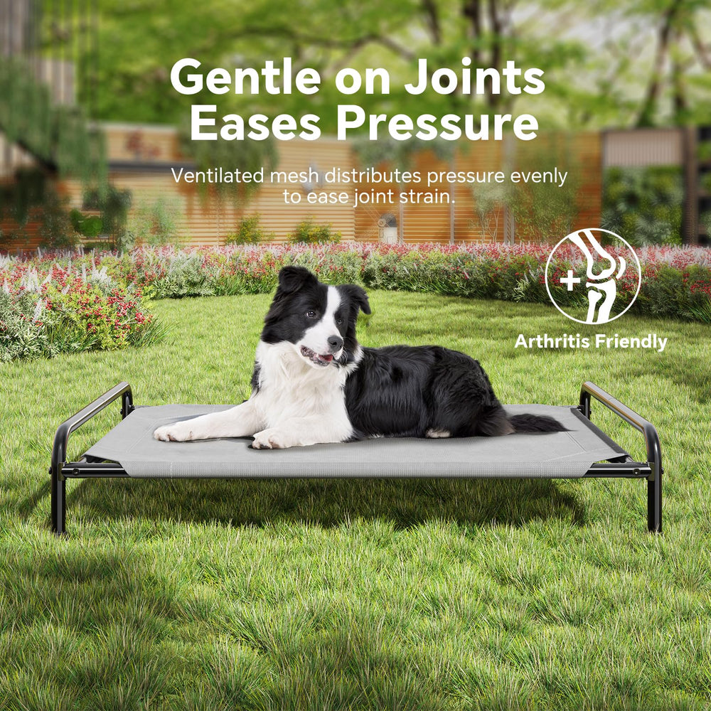 Ekisemio bed for indoor and outdoor spots keeps pets comfortable outside.