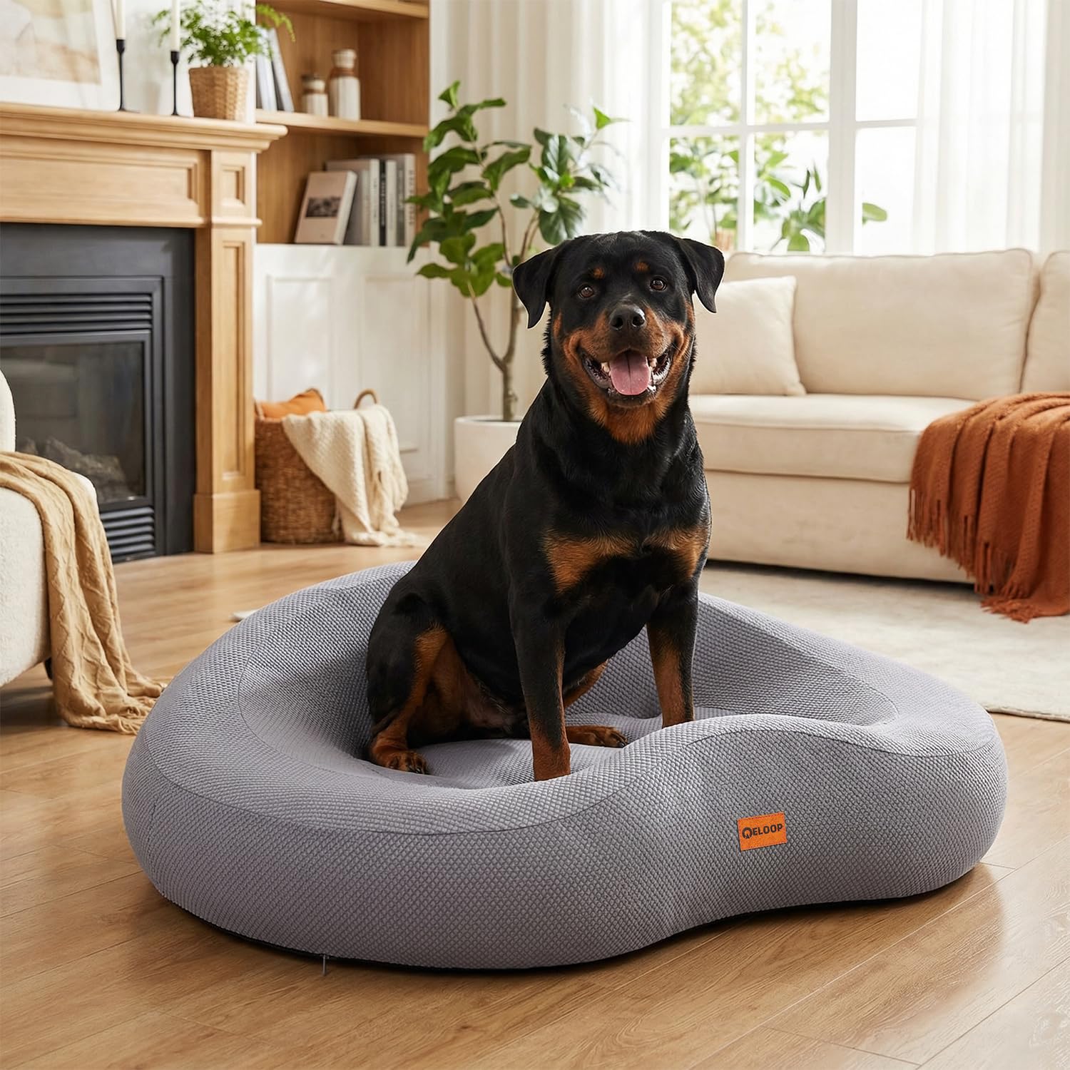 ELOOP non-slip bottom keeps the bed steady on hardwood floors.