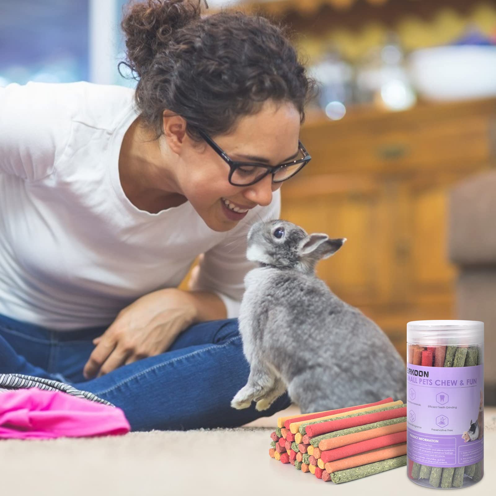 ERKOON texture-closeup reveals natural ingredients and enticing aroma for small pets