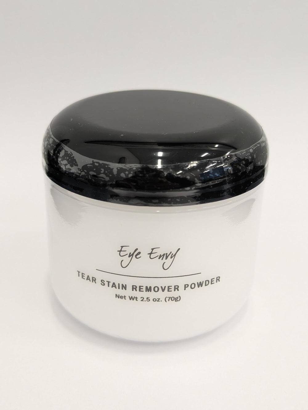 Eye Envy Tear Stain Powder around eyes showing dry area after use