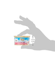 Fancy Feast creamy sauce drizzle highlights moisture and flavor.