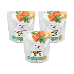 Fancy Feast dry cat food with ocean fish and salmon kibbles for premium taste.
