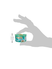 Fancy Feast Medleys light broth with turkey and spinach, enhances mealtime moisture and appeal.