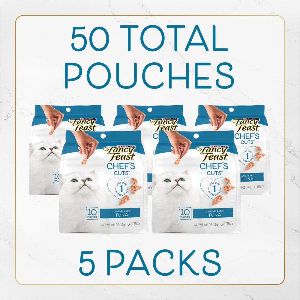 Steam-baked tuna treats from Fancy Feast Purely provide balanced texture.