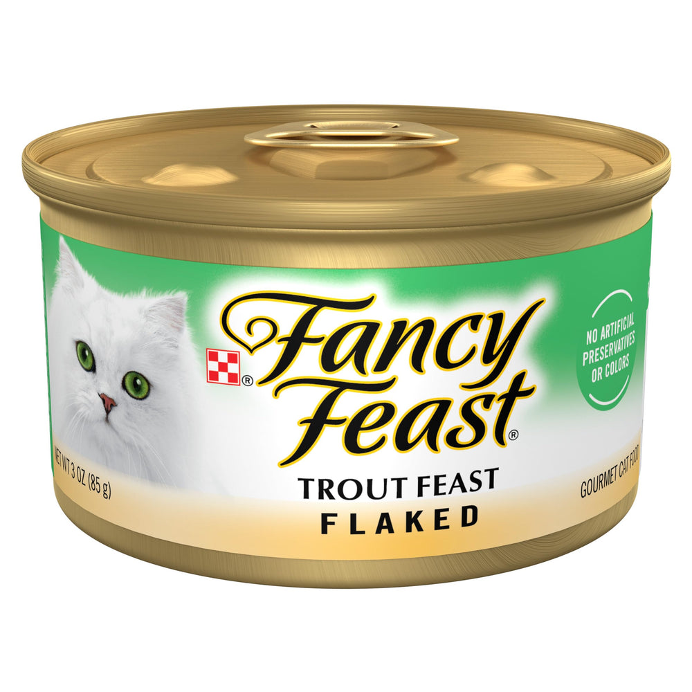 Fancy Feast Trout Feast close-up showing flaked texture for cat palatability.