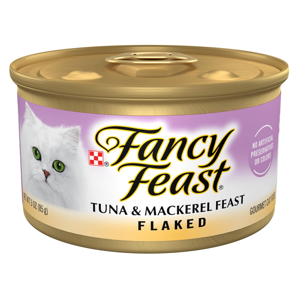 Fancy Feast tuna and mackerel flakes for a flavorful, protein-rich cat meal.