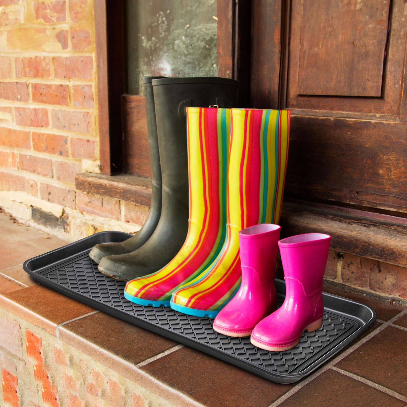 Fasmov easy-clean tray rinses quickly after outdoor use