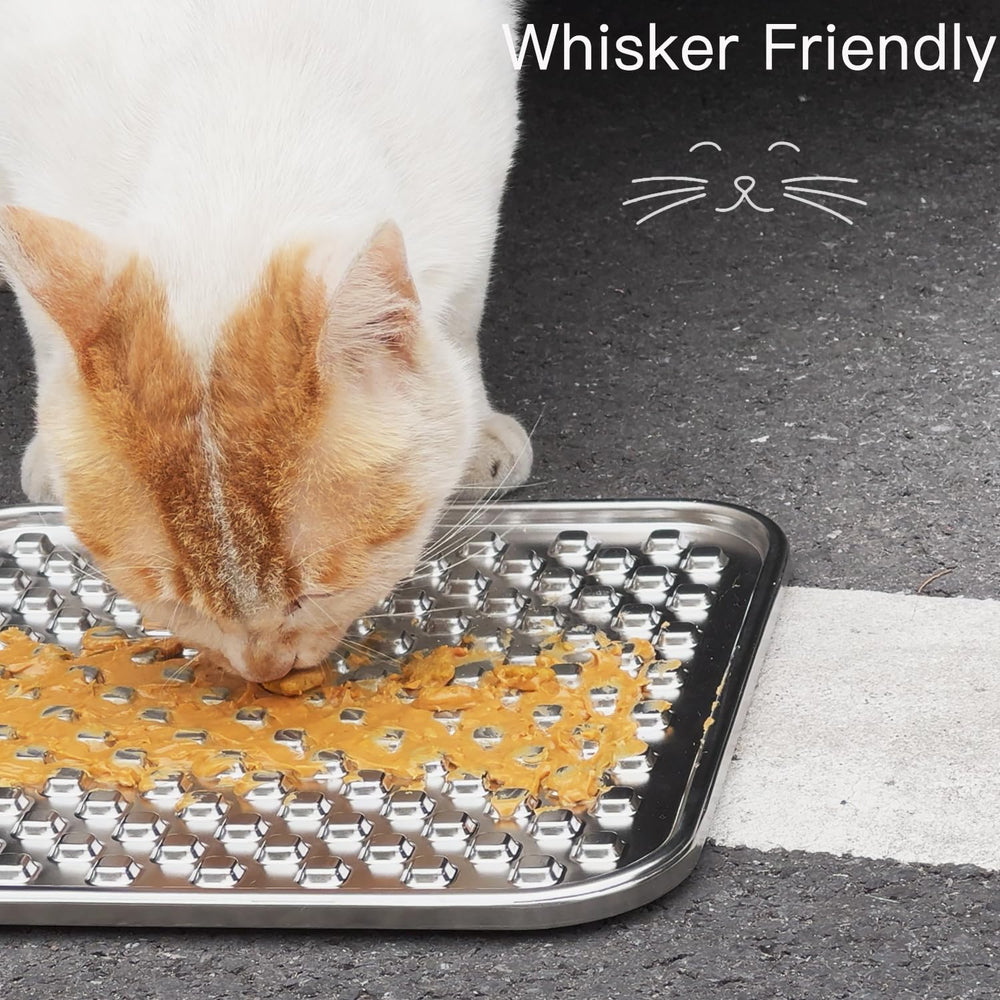 Feedoo mealtime enrichment for calming feeding during grooming or travel.