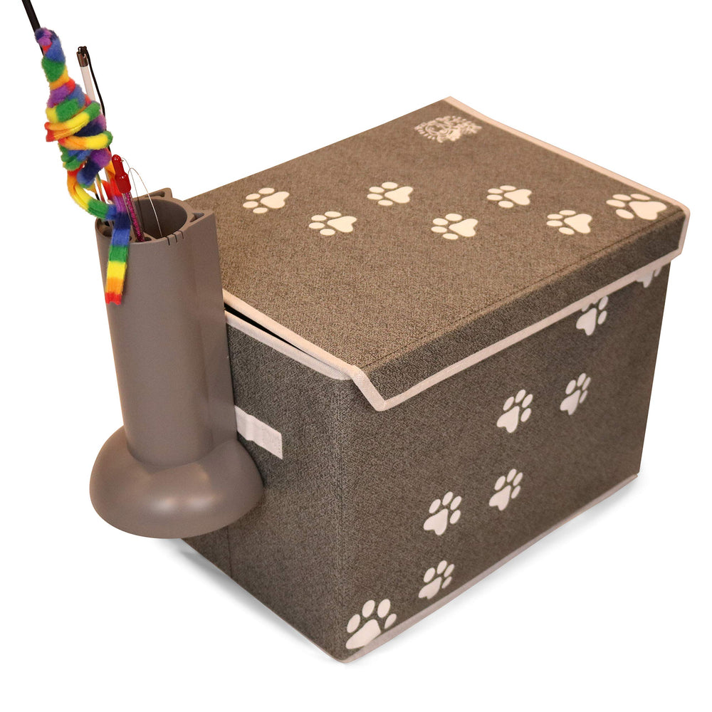 Feline Ruff sturdy base keeps the holder stable during energetic play.