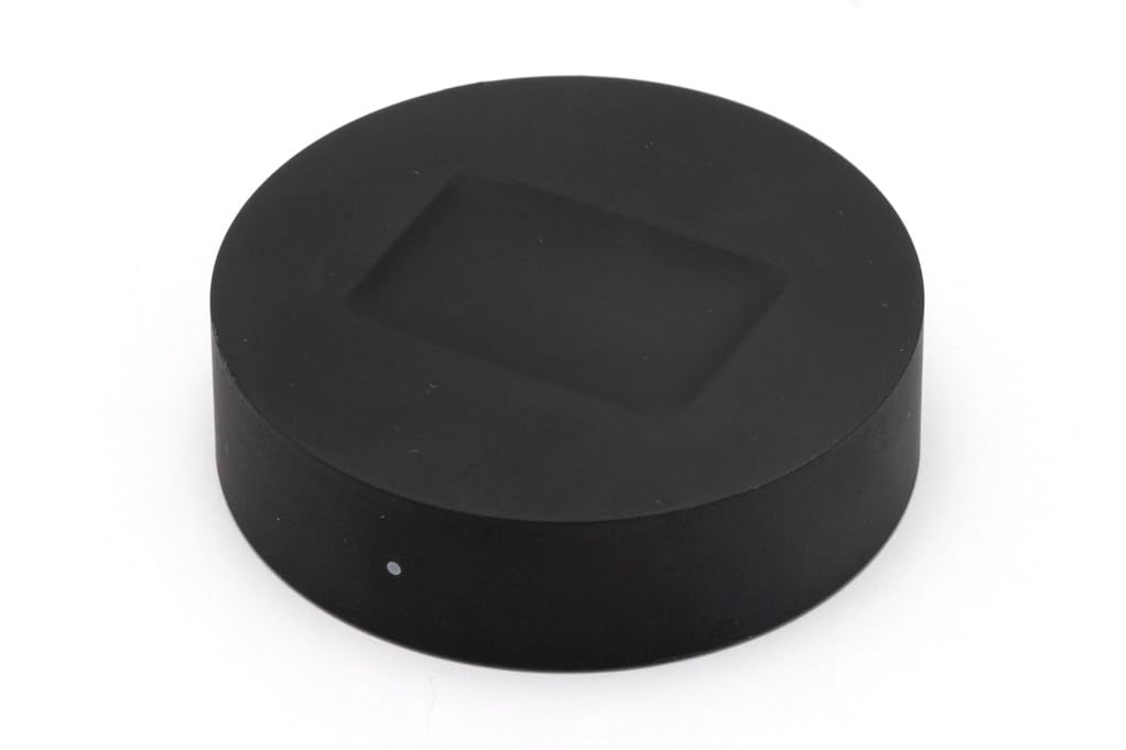Fi Series 3 charging base with collar recess for easy charging.