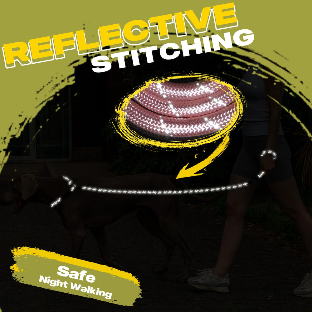 Comfortable grip on the Fida slip leash during daily use
