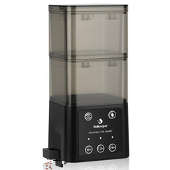 Fishkeeper automatic feeder front view with 520ml capacity for vacation feeding.