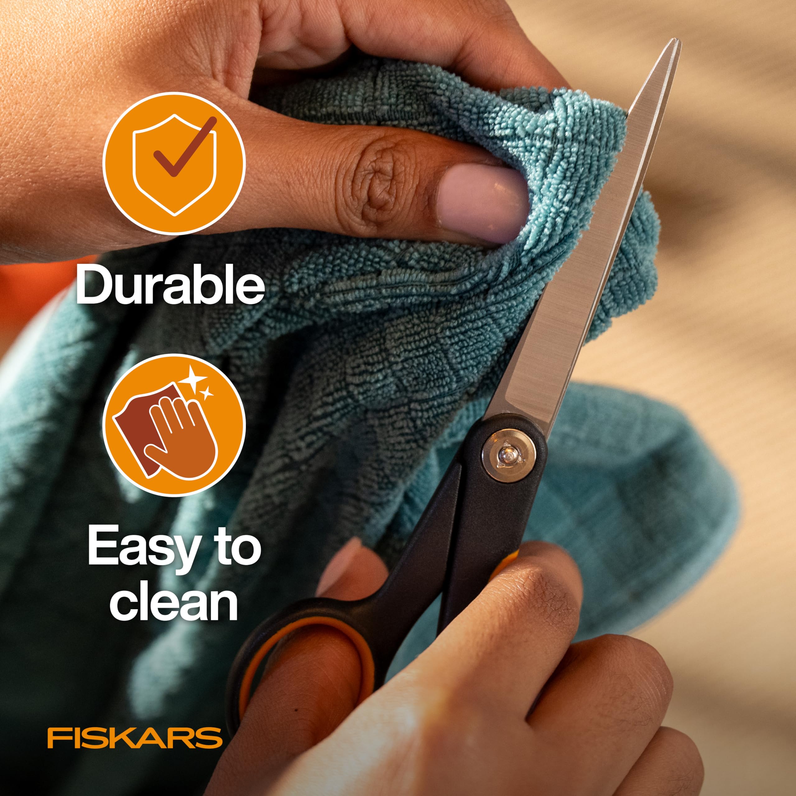 Durable blades from Fiskars keep performance through many grooming rounds.