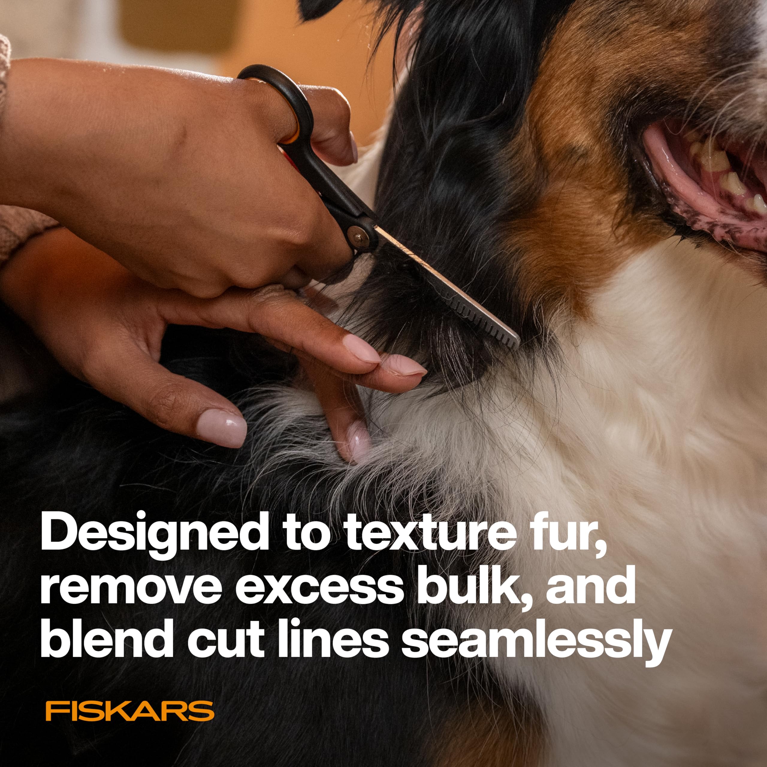 Fiskars beveled-edge blades stay sharp for smooth cuts.