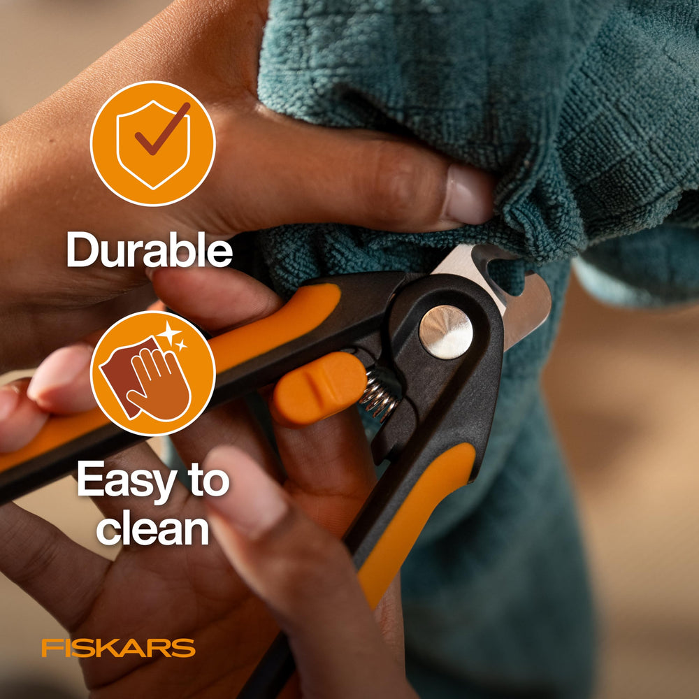 Fiskars Pet Large Nail Clippers orange and black design for durable use.