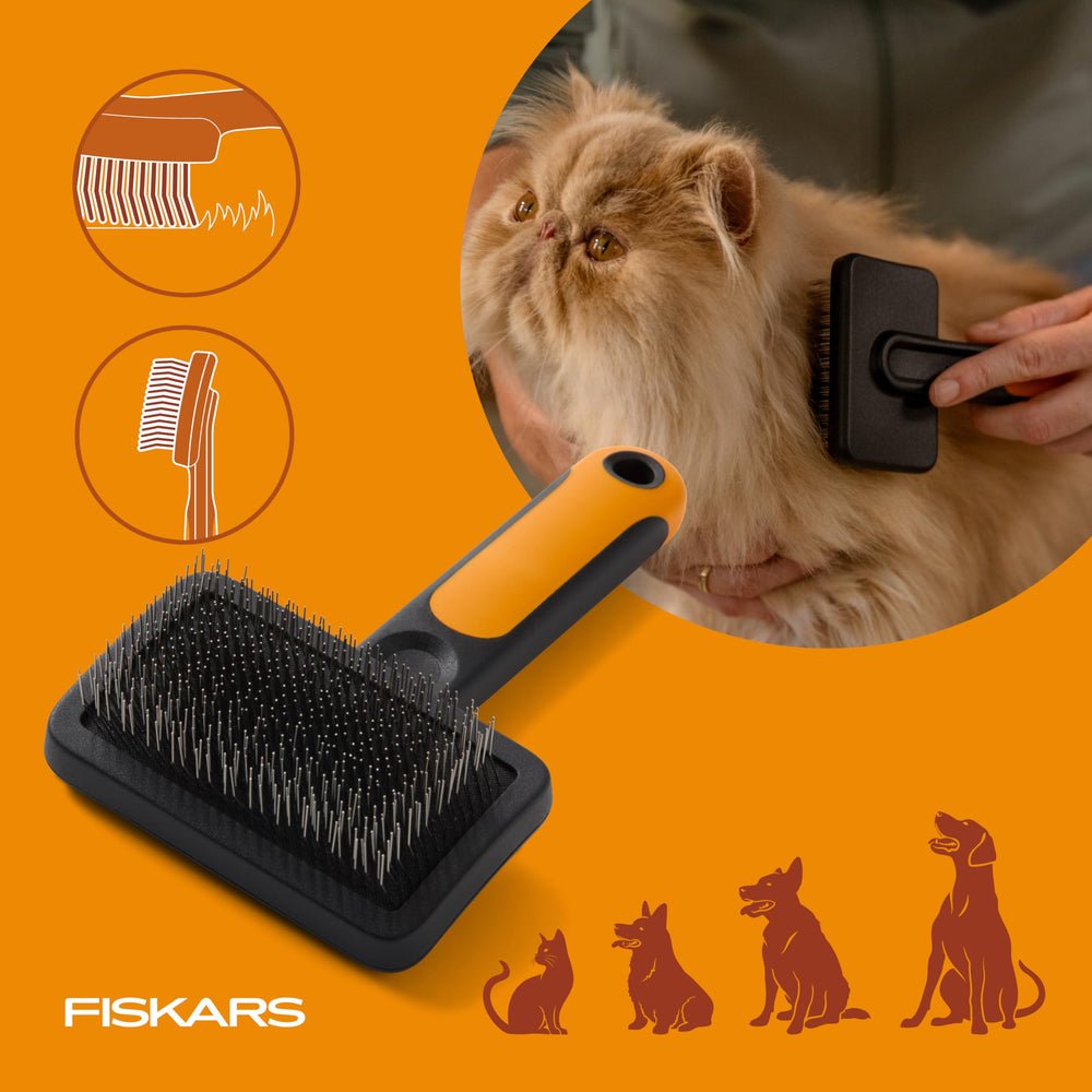 Fiskars Pet Slicker Brush 6.5-inch head for thorough grooming
